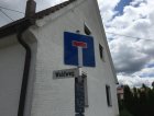 Erneuertes Straßenschild<br><small>Ralf König</small>
